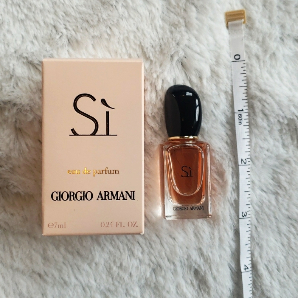 Mini Si perfume by Giorgio Armani